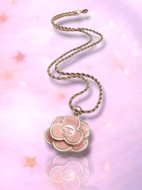 💞CHANEL Iconic Camellia Flower Pendant Necklace, 20" Chain, PINK, GOLD, 1.18" D